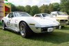 1972 Chevrolet C3 Stingray, dahinter ein Ford Mustang
