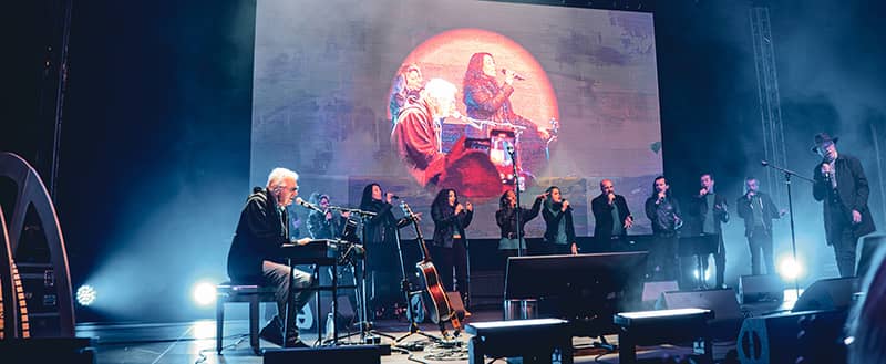 Oliver Onions in Concert